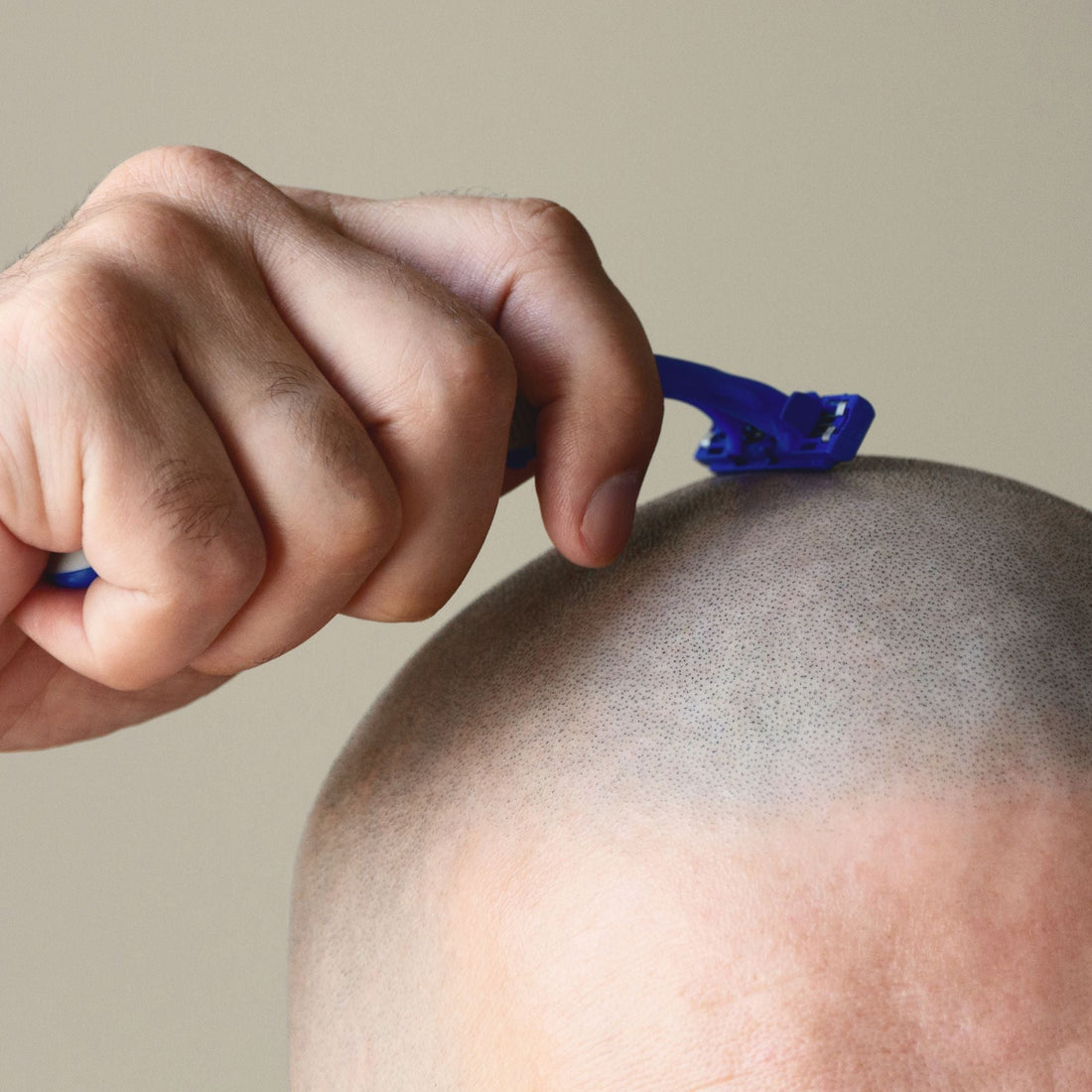 Shaving Your Head With The Blade Bar