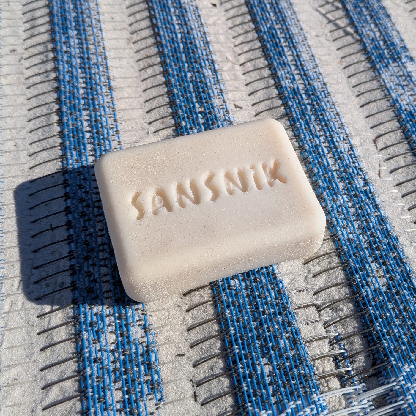 SANSNiK studio still 130