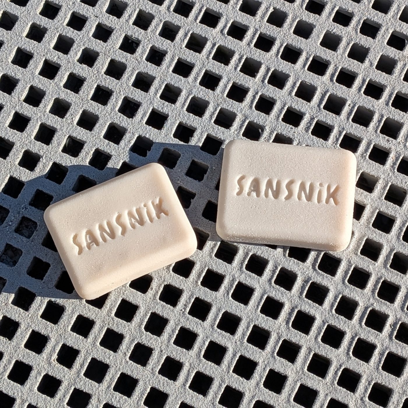 SANSNiK studio still 145