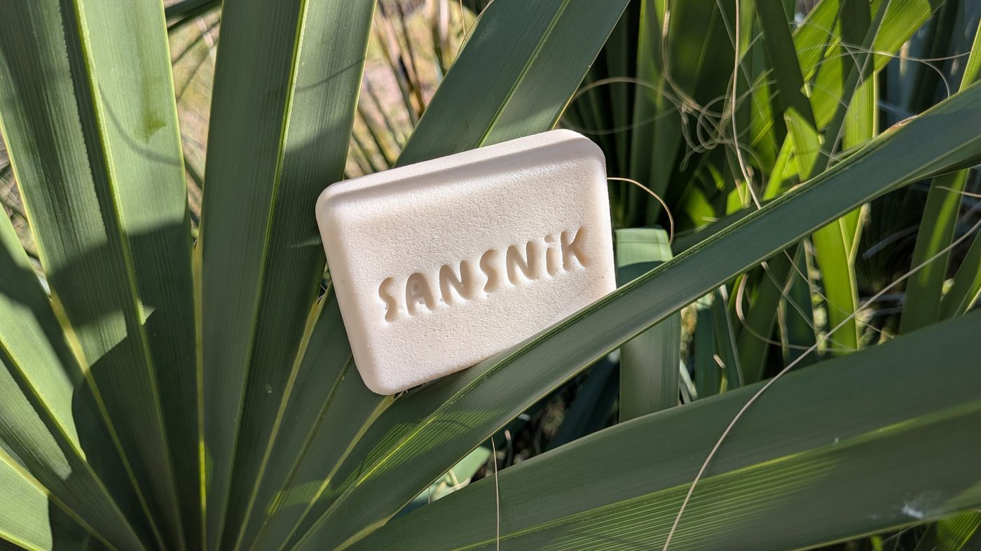 SANSNiK studio still 170