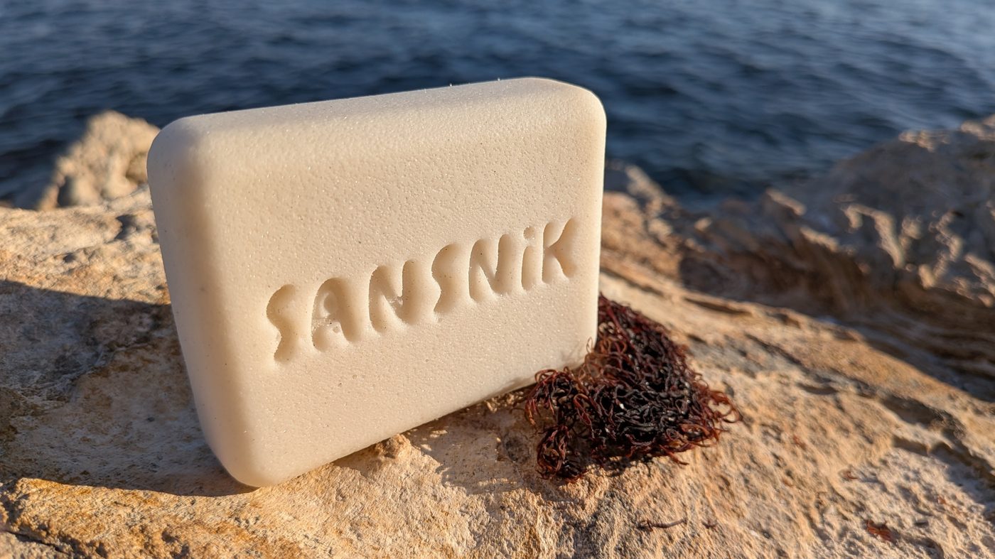 SANSNiK studio still 183