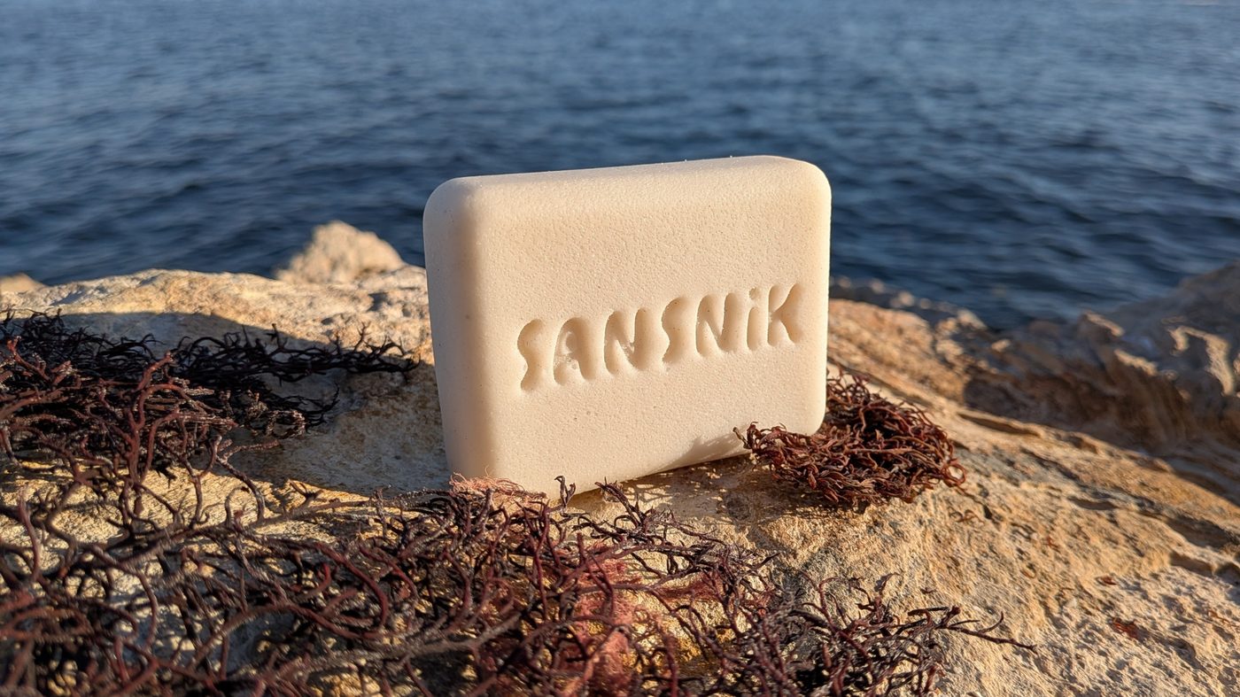 SANSNiK studio still 184