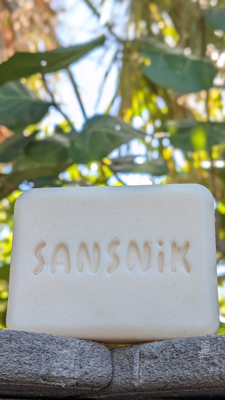 SANSNiK studio still 228